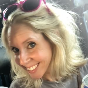 Meet your Posher, Jennifer